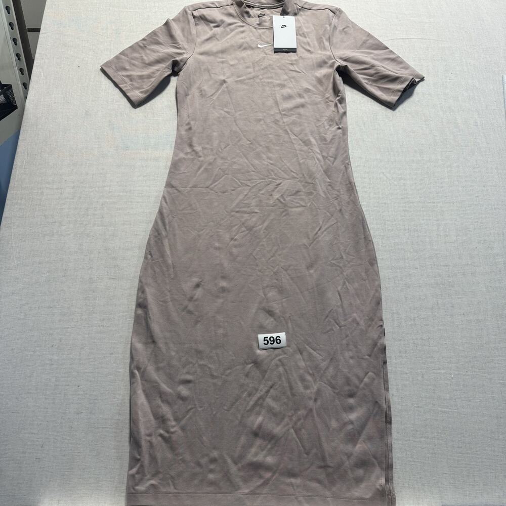 Nike Women Brown Sportswear Essential Sz‎ M Brand New